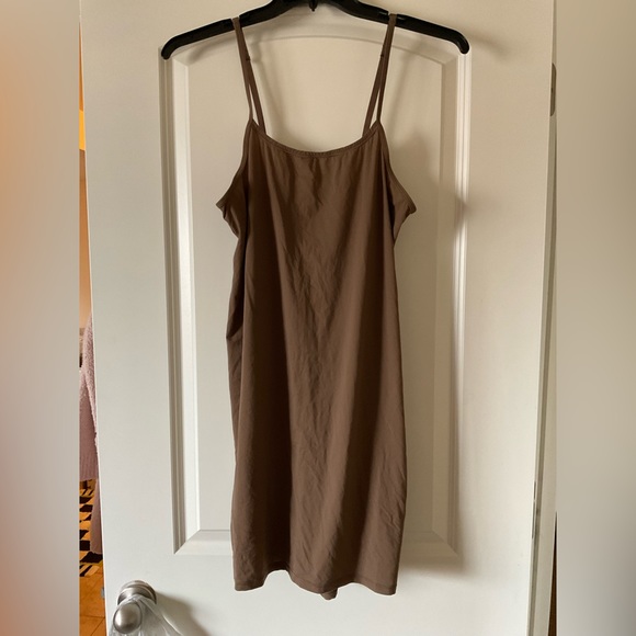 SKIMS SLIP DRESS - Picture 2 of 6